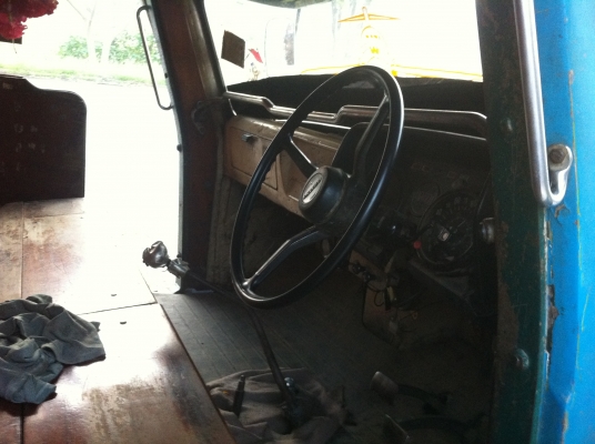 ขายรถบรรทุก 10 ล้อ ISUZU หัวยาว 2 เพลา เครื่อง 165 แรงม้า ยางดี 10 เส้น สภาพรถพร้อมใช้ ยางดี 10 เส้น คัสซีสวย ราคาต่อรอง เครื่อง 6BD1-331423 มีสโลย์ พวงมาลัยพาวเวอร์