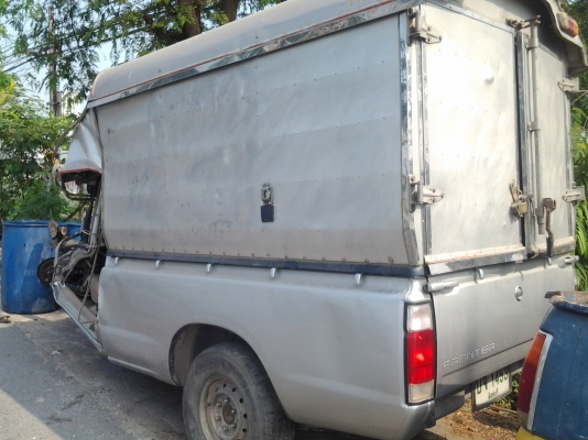 ขายซาก NISSAN FROTER หัวเดียว ปี05 ไม่มีเครื่องเกรีย แต่มีเล่มพร้อมชุดโอน ขายซาก NISSAN FROTER หัวเดียว ปี05 ไม่มีเครื่องเกรีย แต่มีเล่มพร้อมชุดโอน