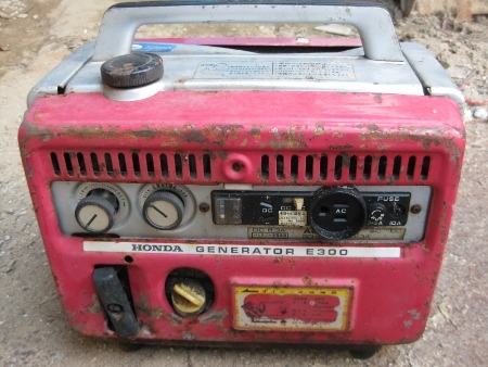 ขาย-เครื่องปั่นไฟแบบพกพา HONDA: E300 ไฟ AC 110V- DC 12V เครื่องยนต์ ขาย-เครื่องปั่นไฟแบบพกพา HONDA: E300 ไฟ AC 110V- DC 12V เครื่องยนต์