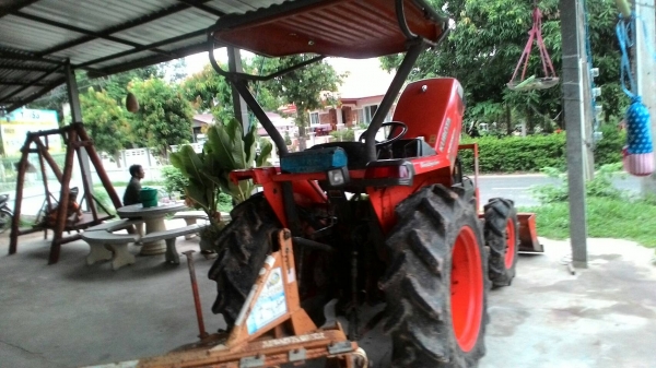 ขายรถไถ 34 แรง DI พร้อมลุยงาน อุปกร2ชิ้น ราคา 190000