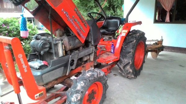 ขายรถไถ 34 แรง DI พร้อมลุยงาน อุปกร2ชิ้น ราคา 190000