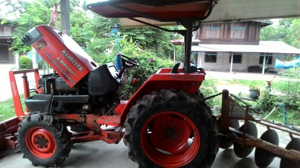 ขายรถไถ 34 แรง DI พร้อมลุยงาน อุปกร2ชิ้น ราคา 190000