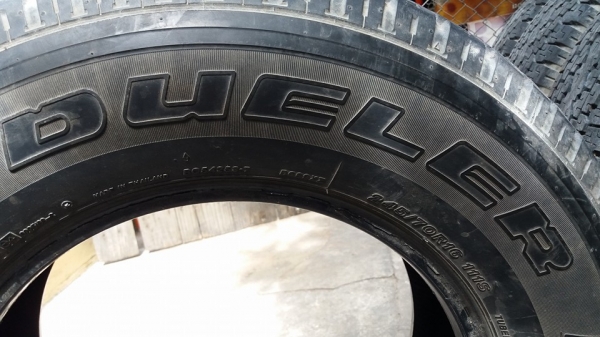 ขายยาง Bridgestone Dueler 245 70 16 ปี 12