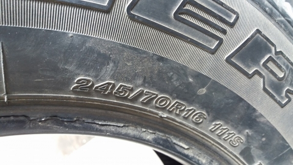 ขายยาง Bridgestone Dueler 245 70 16 ปี 12