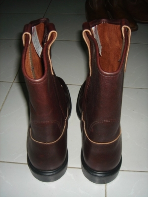 ขายรองเท้าบู๊ท red wing 1178 ,1132 และ 1155 จากเมกาแท้ 100 \% สำหรับคอมอเตอร์ไบค์ คาวบอยและคอรองเท้าหนังแท้ครับ ขายรองเท้าบู๊ท red wing 1178 ,1132 และ 1155 จากเมกาแท้ 100 \% สำหรับคอมอเตอร์ไบค์ คาวบอยและคอรองเท้าหนังแท้ครับ