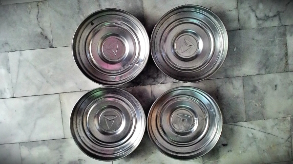 ขายฝาครอบล้อ ม้ากระโดด 1,000 บาท