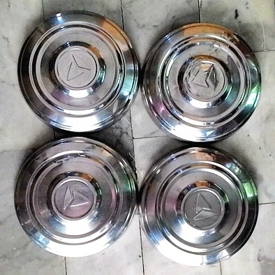 ขายฝาครอบล้อ ม้ากระโดด 1,000 บาท