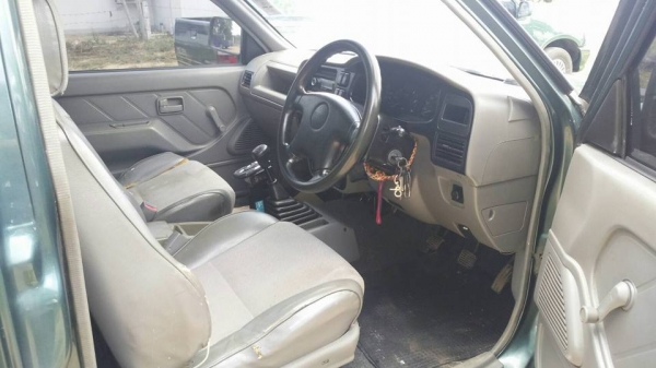 ISUZU DRAGON EYE รุ่นรองท๊อป 2.8 SX TRUBO ปี 40 พวงมาลัยเพาเวอร์แท้ เครื่องดีมาก