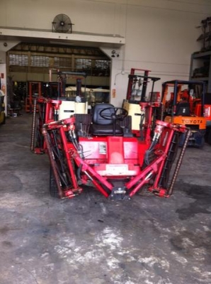 รถตัดหญ้า TORO REELMASTER 450-D รถตัดหญ้า TORO REELMASTER 450-D