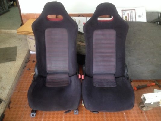 เบาะ SKYLINE R33 V SPEC II ด้ายเเดงสภาพสวยตามรูปพร้อมรางเก่าญี่ปุ่นเเท้คู่ละ