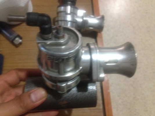 โบอ๊อฟวาล BLITZ เก่าญี่ปุ่นเเท้สภาพดีลูกละ