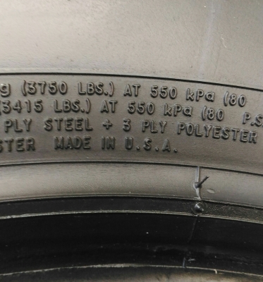 ขายยาง MT 285/75/16 MADE IN USA สวยๆ