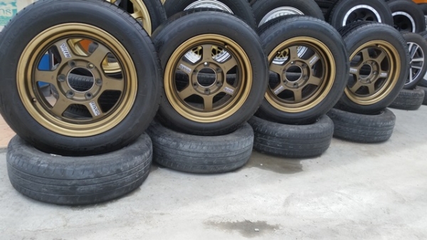 ขายล้อTE37 ขอบ16 6รู หน้า8 OFF 0 ยาง215/60/16 4 ล้อ