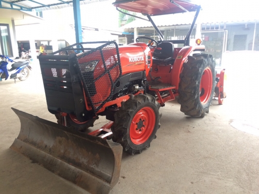 รถไถ47แรงสวยๆพร้อมอุปกรณ์3ชิ้น