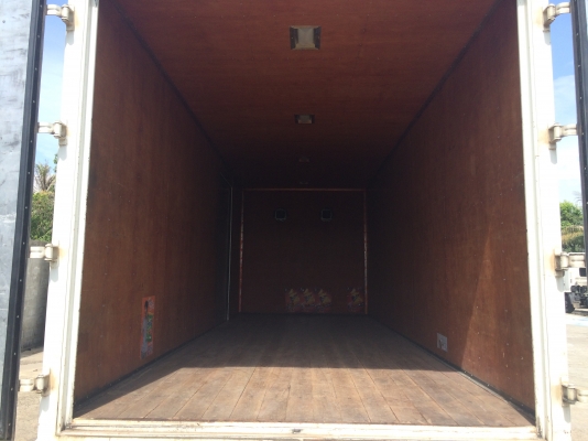 ขายตู้3บานยาว 6.50 เมตร สูง2.20เมตร กว้าง2.25เมตร