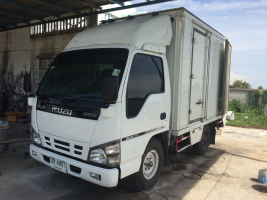 Isuzu NKR เครื่อง100แรง พร้อมตู้ ป้ายเล็กไม่ติดเวลา สภาพสวยพร้อมใช้งาน
