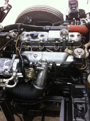 Isuzu NKR เครื่อง100แรง พร้อมตู้ ป้ายเล็กไม่ติดเวลา สภาพสวยพร้อมใช้งาน