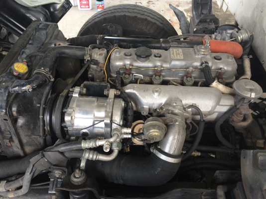 Isuzu NKR เครื่อง100แรง พร้อมตู้ ป้ายเล็กไม่ติดเวลา สภาพสวยพร้อมใช้งาน