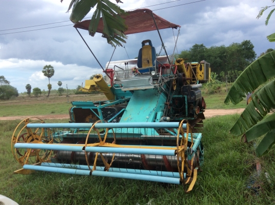 ขายรถเกี่ยวข้าวรองกระสอบศักดิ์พัฒนา บิ๊ก37