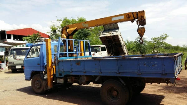 หกล้อ อีซูชุ NPR115 ติดเครน TANADO 3.4ตัน รุ่น ขาเหลียม ช่วงยาว 4.30ม สภาพดีเดิมๆพร้อมใช้งาน ทะเบียนพร้อมโอน