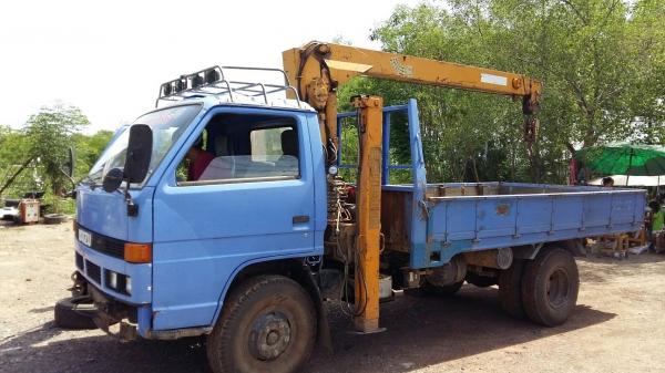 หกล้อ อีซูชุ NPR115 ติดเครน TANADO 3.4ตัน รุ่น ขาเหลียม ช่วงยาว 4.30ม สภาพดีเดิมๆพร้อมใช้งาน ทะเบียนพร้อมโอน