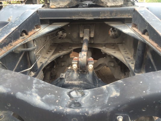 หัวลาก  320 แรง ปี 51 (( รถน้ำมัน ))  สภาพพร้อมใช้งาน  ราคา  1,400,000  บาท