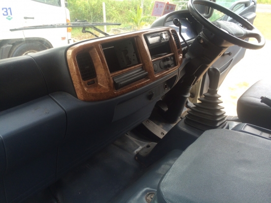 หัวลาก  320 แรง ปี 51 (( รถน้ำมัน ))  สภาพพร้อมใช้งาน  ราคา  1,400,000  บาท