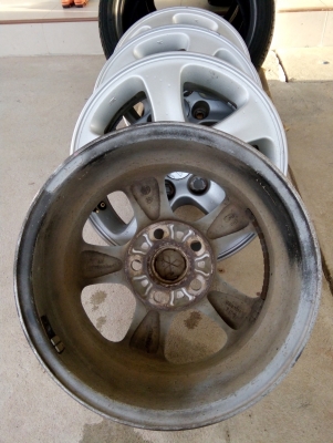 ขายล้อแม็กขอบ 15 5รู ไทรทัน 4ล้อ ขาย 3,500 บ.