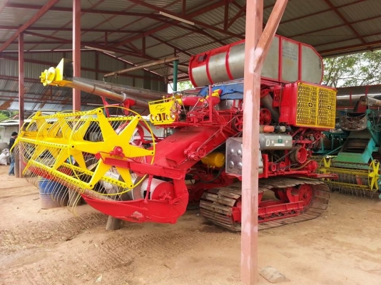 ขายรถเกี่ยวข้าว ศักดิ์พัฒนา อุ้ม2.5ตัน ช่วงล่างดี ทำงานเร็ว พร้อมใช้งาน สนใจโทร 090-8588220คุณนะ 093-3258446คุณบิว หรือเข้าดูสินค้าอื่นๆได้ที่ www.narong2truck.com หรือ www.truck.in.th/498 หรือเพจFacebook ณรงค์ ซื้อขายรถมือสอง (เว็บไซต์ส่วนตัว) หรือFacebo