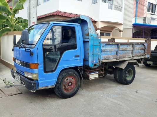 ขาย รถบรรทุก ISUZU 6 ล้อ ดัมพ์ 110 แรง รถพร้อมใช้งาน