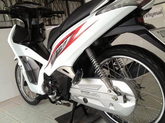 Wave125i มือเดียว สต๊าดมือ วิ่ง8000 ปี57 (ของแถม 4 รายการ)