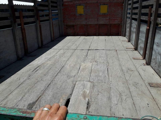 ขายสิบล้อหน้ายาว เพลาเดียว เครื่อง 6BG 175แรง เกียร์ร็อค ช่วงล่างร็อคยกแท่น เบรคทิฟฟี่ ยางสวยพร้อมใช้  อุปกรณ์ครบ รถนางฟ้าเรยคับ #ราคา249999บาทต่อรองได้นิดหน่อยคับ โท0861376478