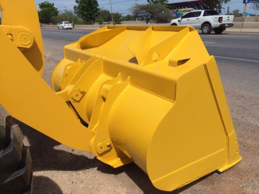 ขายรถตักล้อยาง KOMATSU WA320-5 รถนอกนำเข้าจากญี่ปุ่น สภาพสวยพร้อมใช้