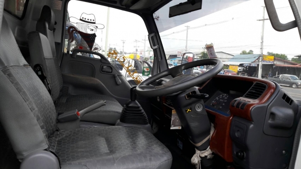 ขายหกล้อ ISUZU NQR 175 เทอร์โบว์ เฟื่อง F หน้า-หลัง