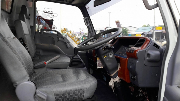 ขายหกล้อ ISUZU NQR 175 เทอร์โบว์ เฟื่อง F หน้า-หลัง