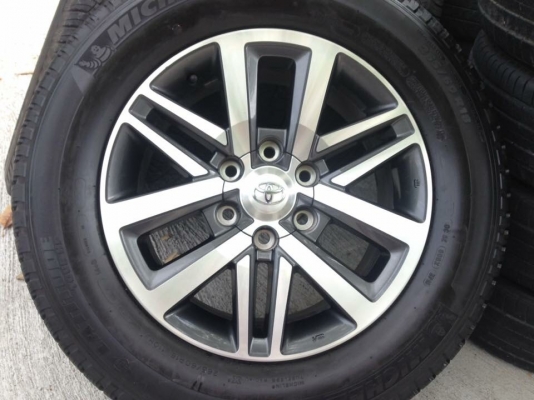 แม็ก ออลนิว ฟอร์จูนเนอร์  พร้อมยาง มิชลิน 265-60-18 ปลายปี15