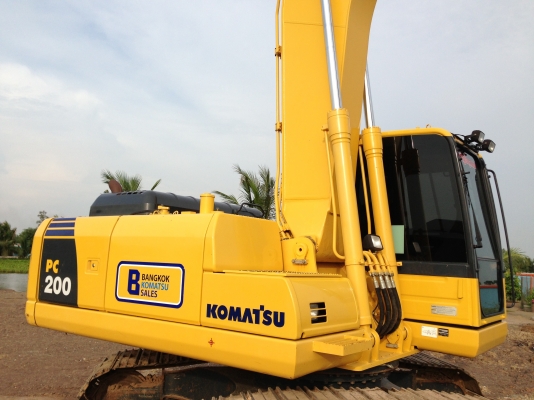 ขาย KOMATSU PC 200-8 MO รถสวยมากๆ 3000 ชั่วโมง สนใจติดต่อเจ้าของโดยตรง 081-4283210 ไอดีไลน์ Adul.14