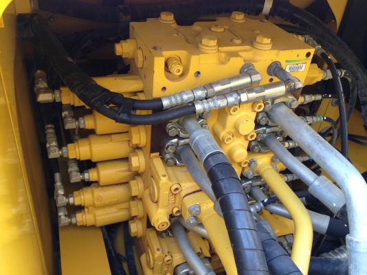 ขาย KOMATSU PC 200-8 MO รถสวยมากๆ 3000 ชั่วโมง สนใจติดต่อเจ้าของโดยตรง 081-4283210 ไอดีไลน์ Adul.14