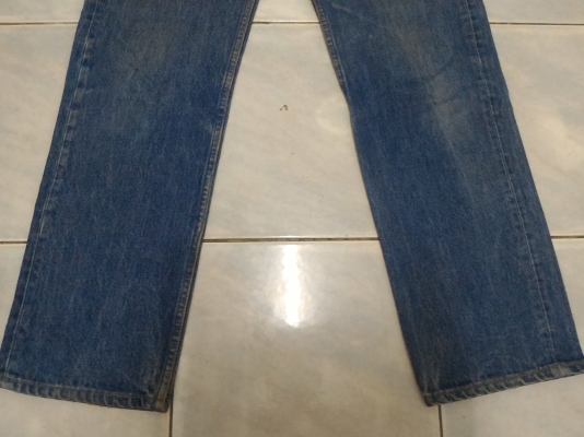 445-ยีนส์Levi's 501 ผ้าทราย ของแท้ มือสอง เอว 33 ยาว 30 เนื้อทรายสวย ตะเข็บสวย