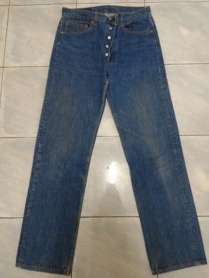 445-ยีนส์Levi's 501 ผ้าทราย ของแท้ มือสอง เอว 33 ยาว 30 เนื้อทรายสวย ตะเข็บสวย