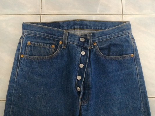 445-ยีนส์Levi's 501 ผ้าทราย ของแท้ มือสอง เอว 33 ยาว 30 เนื้อทรายสวย ตะเข็บสวย