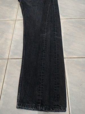 358-ยีนส์Levi's 501 ผ้าทราย ของแท้ มือสอง เอว 35 ยาว 30 เนื้อทรายสวย ตะเข็บสวย