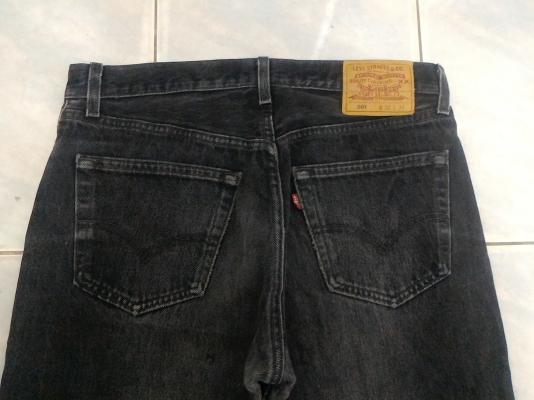 017-ยีนส์Levi's 501 ผ้าทราย ของแท้ มือสอง เอว 33 ยาว 29 เนื้อทรายสวย ตะเข็บสวย 017-ยีนส์Levi's 501 ผ้าทราย ของแท้ มือสอง เอว 33 ยาว 29 เนื้อทรายสวย ตะเข็บสวย