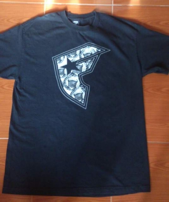 โล๊ะตู้!!!!ขาย เสื้อยืด/Hurley/DC/Diamond/Famous/Zoo York