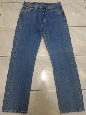 021-ยีนส์Levi's 501 ผ้าทราย ของแท้ มือสอง เอว 34 ยาว 30 เนื้อทรายสวย ตะเข็บสวย
