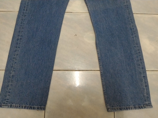 021-ยีนส์Levi's 501 ผ้าทราย ของแท้ มือสอง เอว 34 ยาว 30 เนื้อทรายสวย ตะเข็บสวย