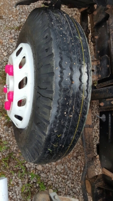 รถอีซูซู 6 ล้อดั้ม NKR 88 แรงม้า. ปี 40.    สนใจติดต่อ  081 - 6079515