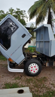 รถอีซูซู 6 ล้อดั้ม NKR 88 แรงม้า. ปี 40.    สนใจติดต่อ  081 - 6079515