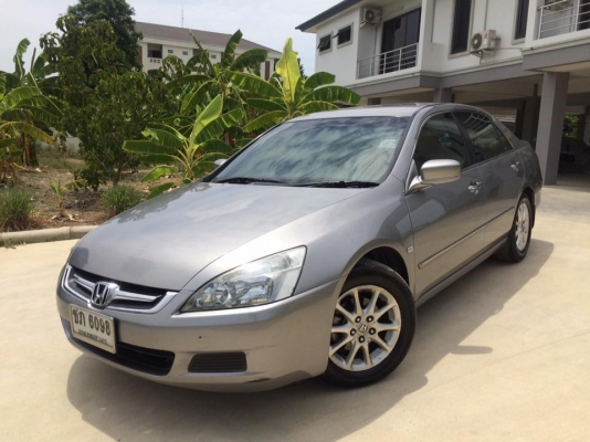 ขาย accord g7 ตัวสุดท้ายไฟท้ายสามเหลี่ยม สีเทา ปี07 เครื่อง K20 รุ่นนี้ออกน้อยหายาก