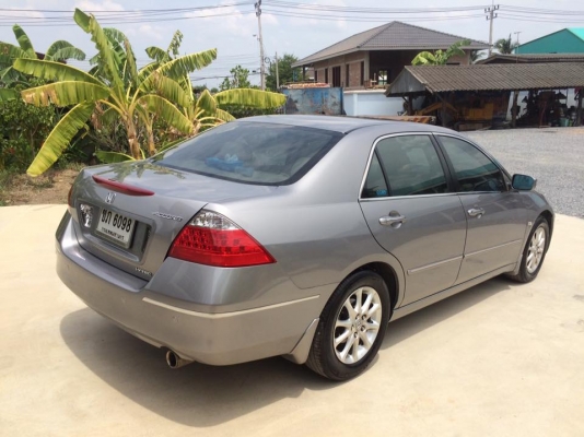 ขาย accord g7 ตัวสุดท้ายไฟท้ายสามเหลี่ยม สีเทา ปี07 เครื่อง K20 รุ่นนี้ออกน้อยหายาก ขาย accord g7 ตัวสุดท้ายไฟท้ายสามเหลี่ยม สีเทา ปี07 เครื่อง K20 รุ่นนี้ออกน้อยหายาก